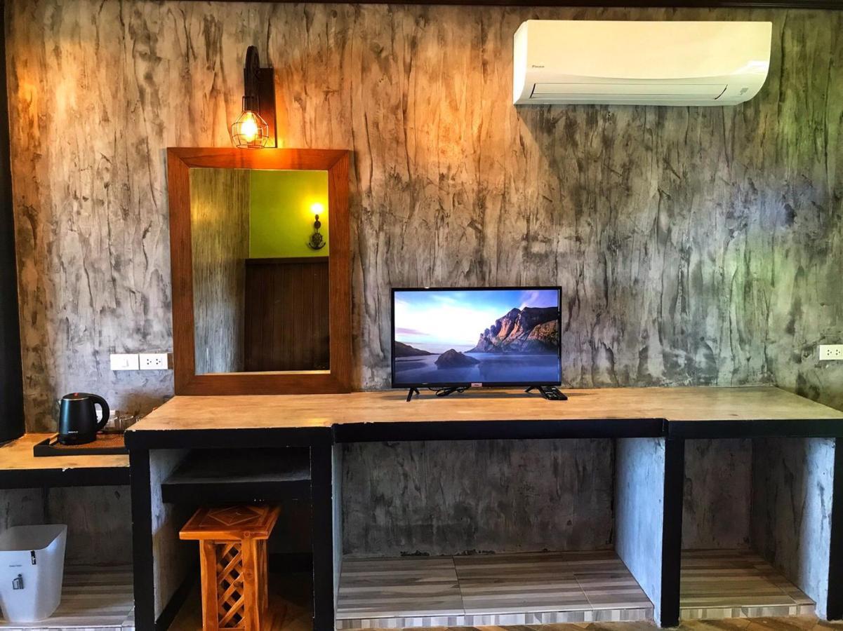 Отель Mangrove House Lanta Old Town Ко-Ланта Экстерьер фото